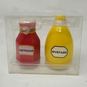 NEW IN PACKAGE KETCHUP/MUSTARD SALT AND PEPPER SHAKERS